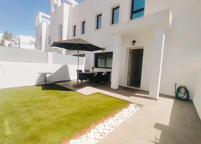 Mangos Scandinavian Living Βίλα Nerja